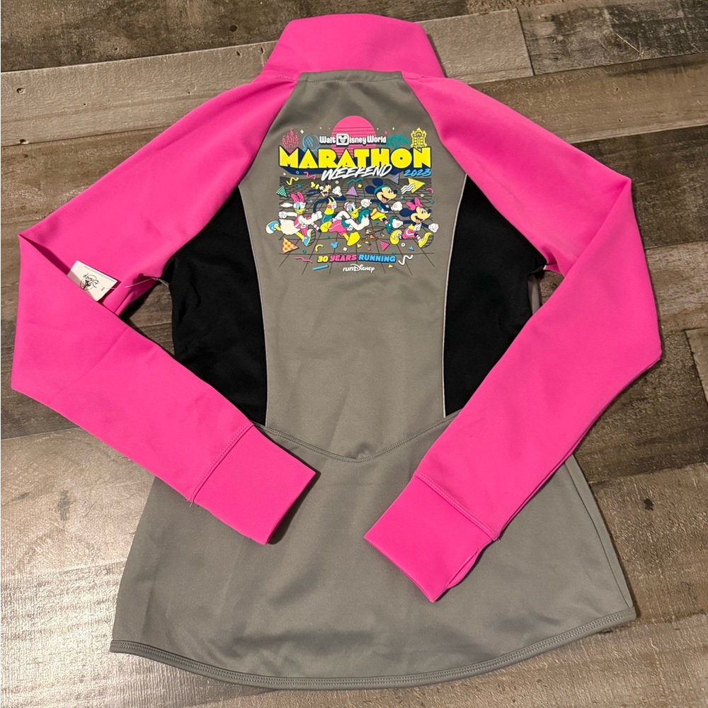 NWT runDisney WDW Marathon Weekend‎ 2023 Jacket Women’s M Pink Gray Thumbholes